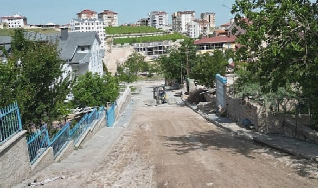 Fen İşleri Müdürlüğü Ekipleri Kıratlıoğlu Mahallesi’nde Çalışmalarını Sürdürüyor