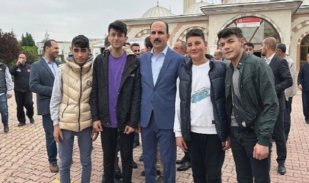 Başkan Altay Konsan Sanayi Camii’nde Vatandaşlarla Buluştu