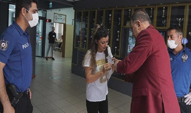 Çalık sınava saniyeler kala genç adayın yardımına koştu