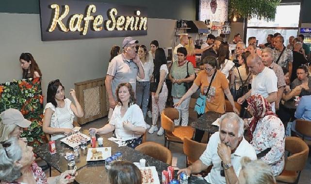 “Kafe Senin”, Hizmete Girdi