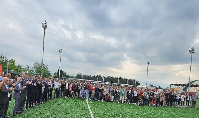 Kavaklı Adem Başoğlu Ortaokulu Kız Futbol Takımı Türkiye Şampiyonu