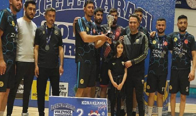 Konya Büyükşehir’in İlçeler Arası Voleybol Turnuvası’nda Şampiyon Çumra Oldu