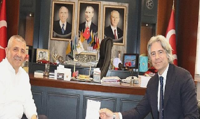 Milliyetçi Hareket Partisi İl Başkanı Şahin’den İzmir Kızılay’a Kurban bağışı