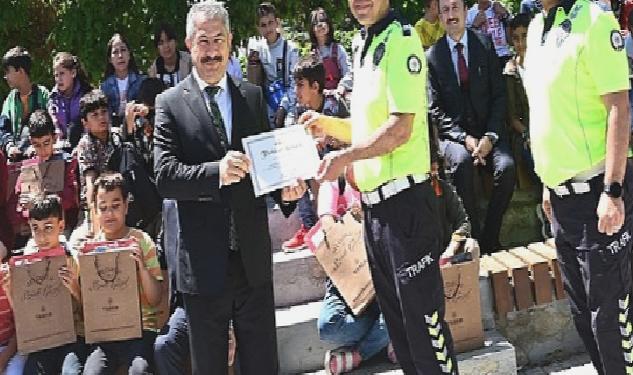 Selçuklu Belediyesi örnek okul dışı öğrenme ortamlarından olan ve çocuklara trafik bilincini küçük yaştan itibaren aşılayan Trafik Eğitimi verdi