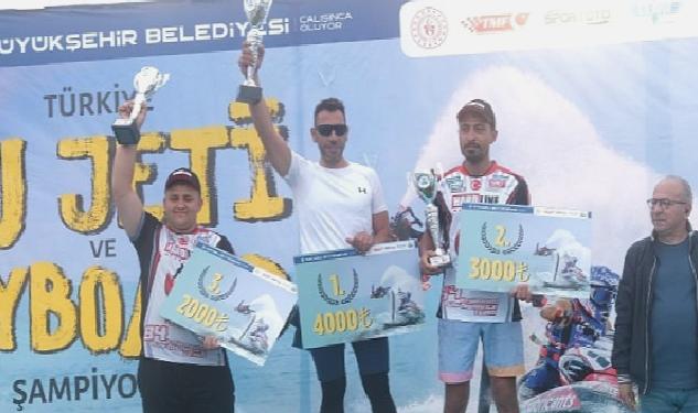 Su jeti ve Flyboard Şampiyonası nefesleri kesti