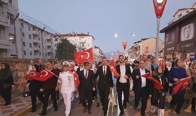 15 Temmuz Demokrasi ve Milli Birlik Günü’nde Gölcük dimdik ayakta