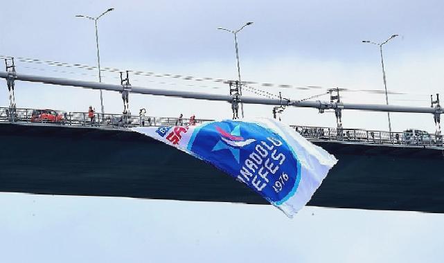 Anadolu Efes’in Şampiyonluk bayrakları bir kez daha İstanbul Boğazı’nda