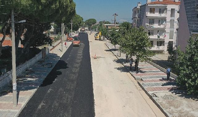 Bergama asfalt çalışmalarını hız kesmeden devam ediyor 