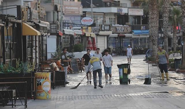 Didim’de temizlik ekiplerinden sabah mesaisi 