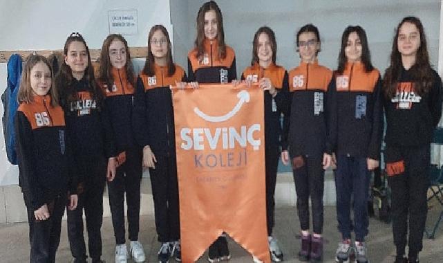 Genç Yüzücüler, Türkiye Şampiyonası’nda Rakiplerini Geride Bıraktı!