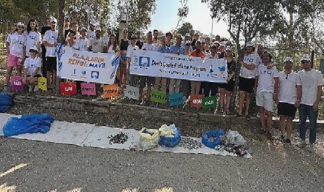 İzmir’de gençlerden deniz çöpü izleme etkinliği