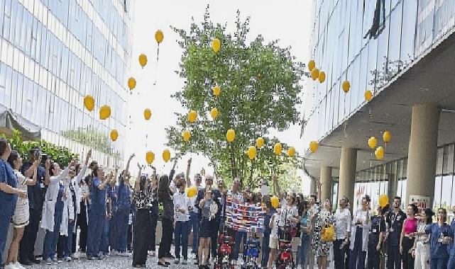 Koç Üniversitesi Hastanesi Çocukluk Çağı Kanserleri Farkındalığı için Jim Clarahan’ı Ağırladı