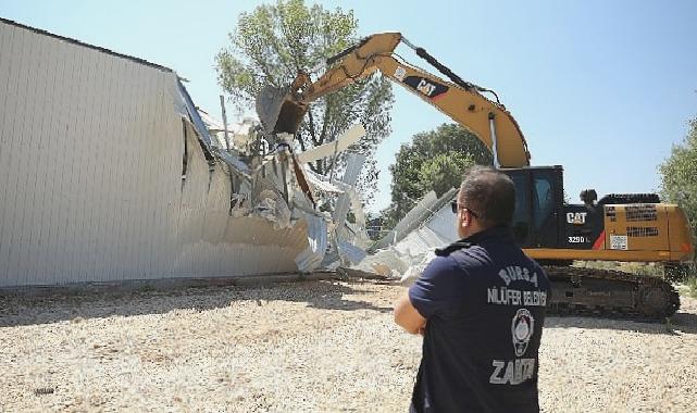 Nilüfer’de iki kaçak yapı daha yıkıldı