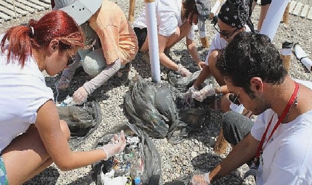 Plastiksiz Kıyılar, Plastiksiz Sular Projesi Konyaaltı Sahili’nde başladı