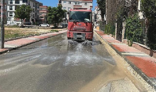 Yenişehir Belediyesi kent genelinde temizlik çalışmalarını sürdürüyor