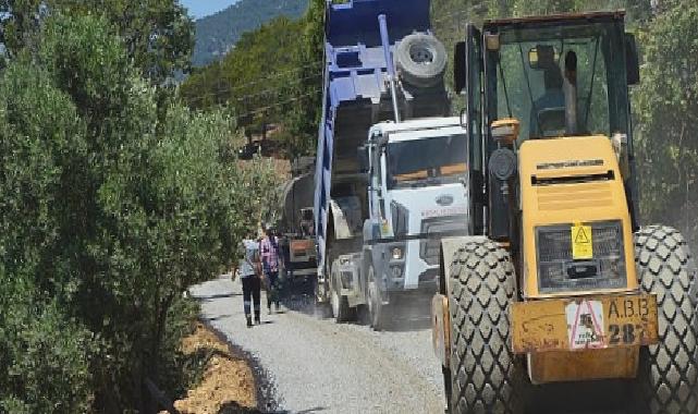 Antalya Büyükşehir’den grup yollarında çalışma