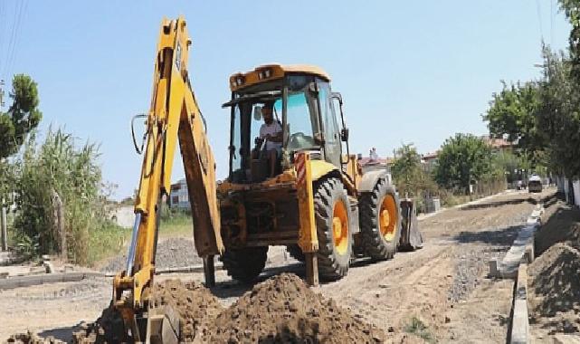 Burhaniye’de yol çalışmaları son surat devam ediyor 