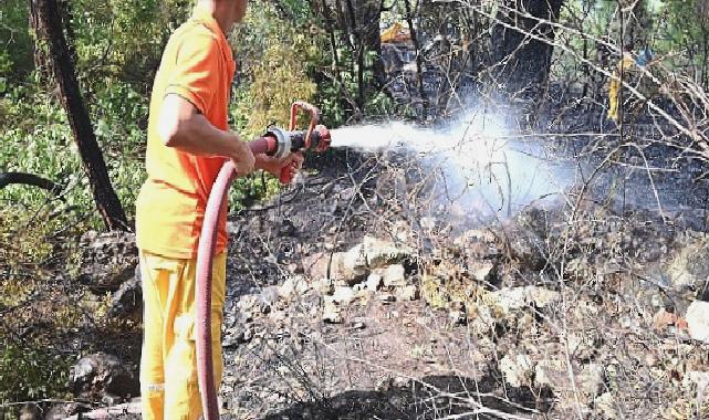 Kemer’de korkutan yangın büyümeden kontrol altına alındı