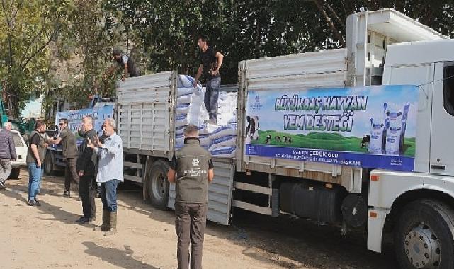 Aydın büyükşehir belediyesi’nden selden etkilenen üreticiye yem desteği