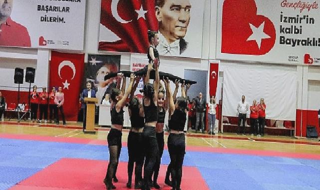 Bayraklı kış spor okulları açıldı