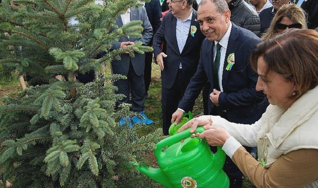 Kuzey marmara otoyolu cumhuriyete nefes için 2023 fidanı toprakla buluşturdu