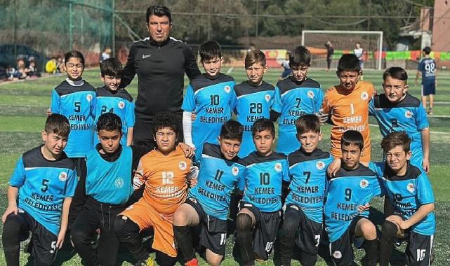 Kemer Belediyesi Futbol Okulu’ndan hazırlık maçında bir düzine gol