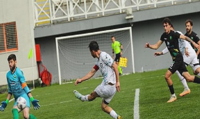 Nilüfer Altınova’ya gol yağdırdı