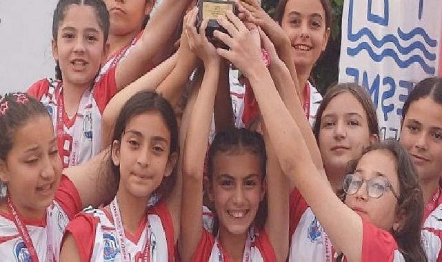 Bu yıl 17.si düzenlenen Yarımada Spor Oyunlarına katılan Efes Selçuklu sporcular, çeşitli derecelerde ödül alarak madalya ve kupalarla ilçeye döndüler.