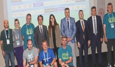 Çeşme’de iki dev organizasyon; 17. Yarımada Spor Oyunları ve Çeşme Yarı Maratonu başlıyor!