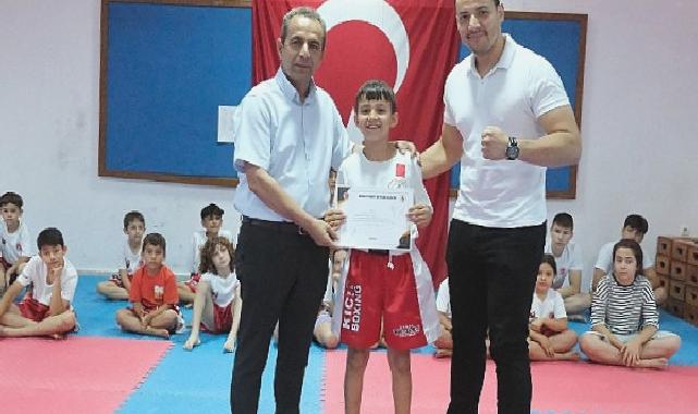 Kemer Belediyesi Kick Boks sporcuları kuşak atladı