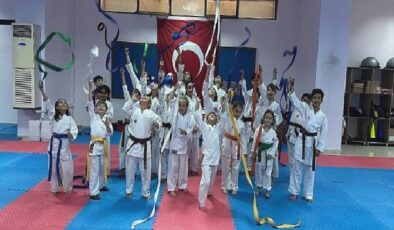 Kemer Belediyesi Karate Takımı kuşak atladı